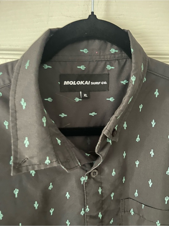 Molokai Surf Co Other - Molokai Surf Co. Men's Black Button-Down Shirt with Mint Cactus Print